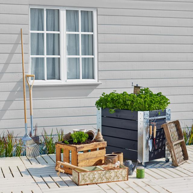 Cubic blomsterkasse m/hjul - 87×50×70 cm - svart