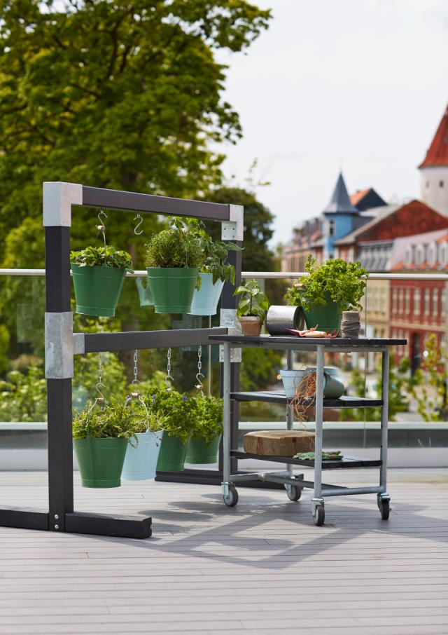 Planteophæng og plantestativ med Cubic-beslag