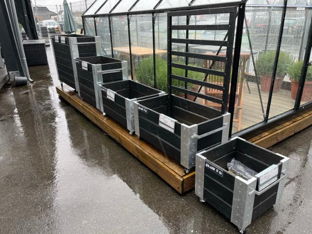 Cubic Blomsterkasser m/hjul og espalier