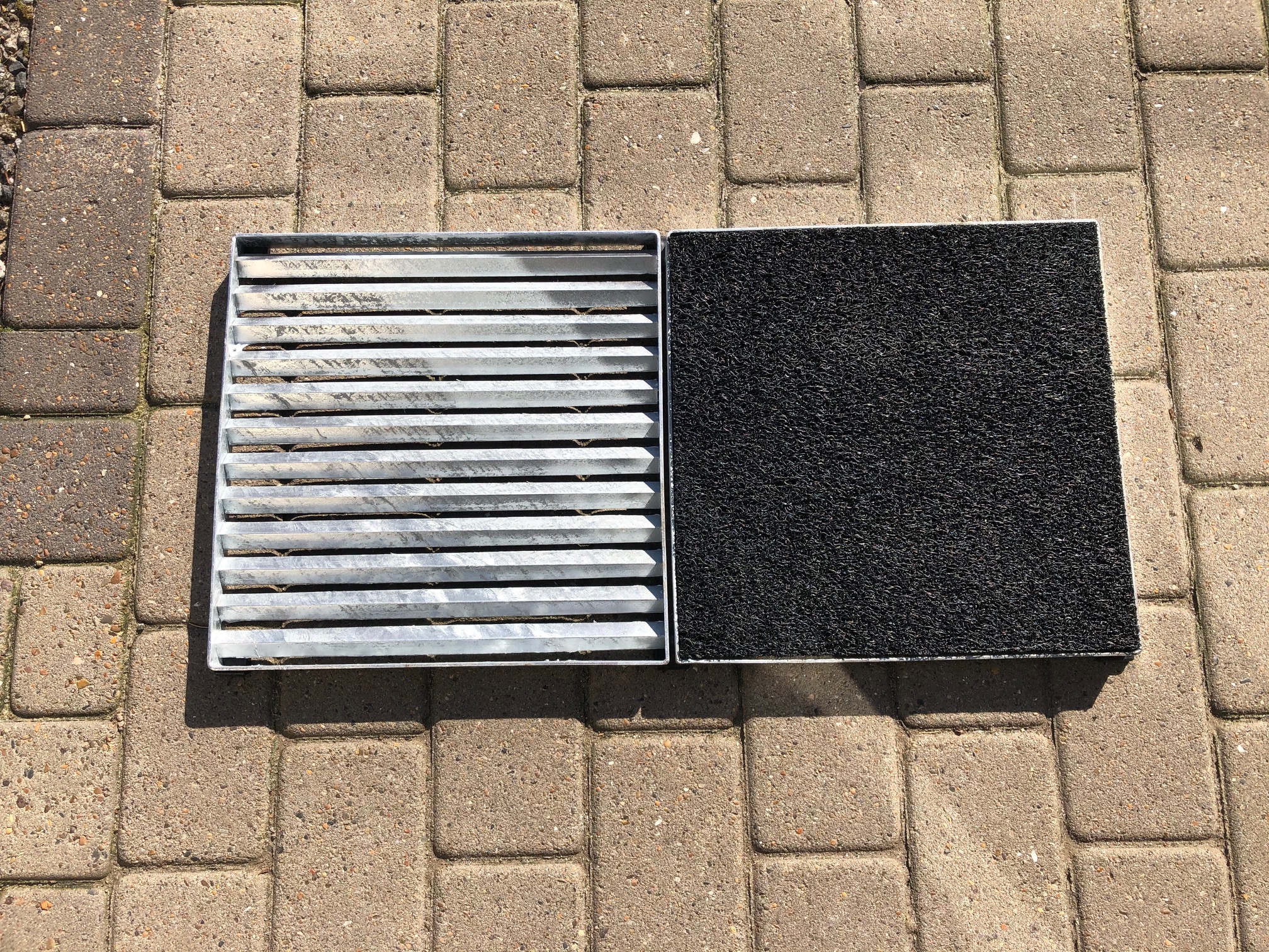 Cubic rist 40x80 cm - højde 3,5 cm - inkl. sort kunststofmåtte 