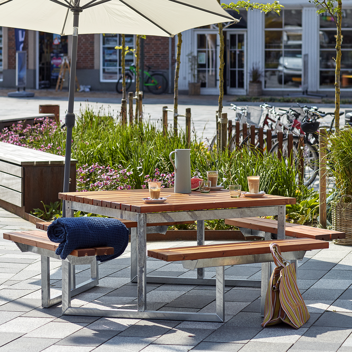 Twist Bord/Bænkesæt - 204 cm - Grundmalet Teak